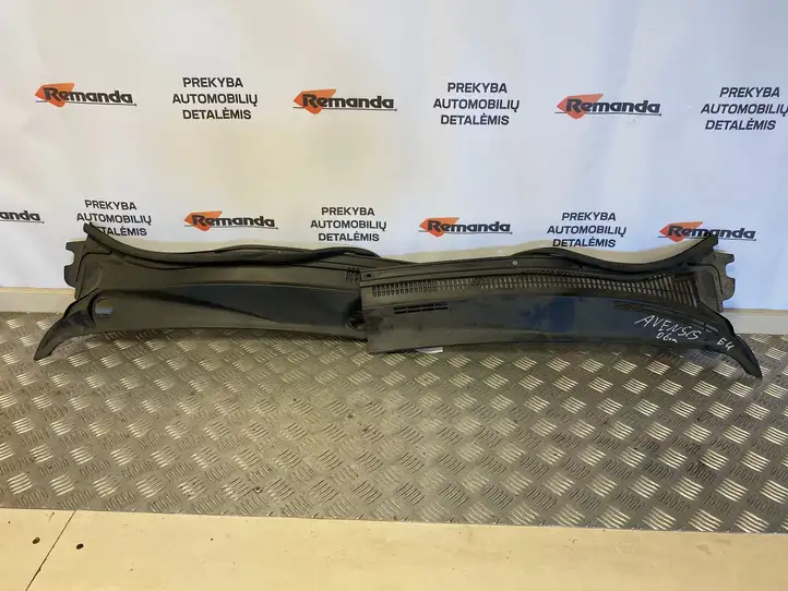 Toyota Avensis T250 (2006 - 2009) 5578205030 Жабо стеклоочистителей — фото 1