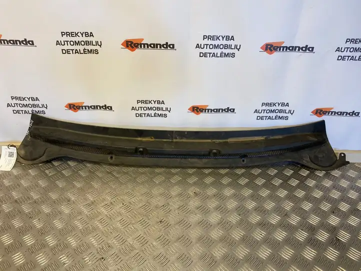 Opel Astra (2009 - 2012)  13267105 Накладки стеклоочистителей (жабо)