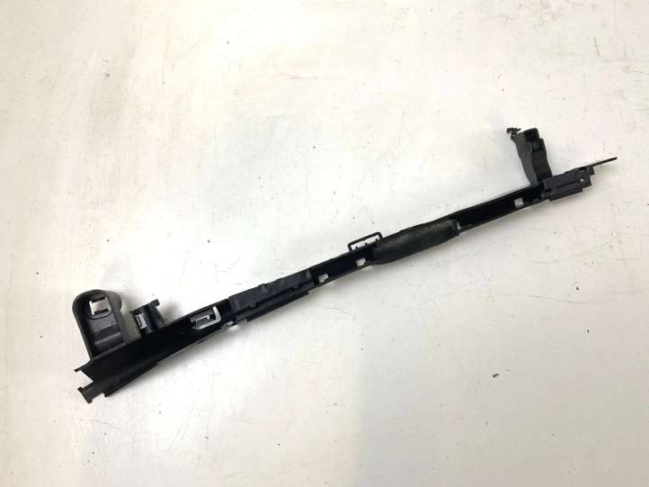 9356417 BMW 5 G30 G31 Kita salono detalė