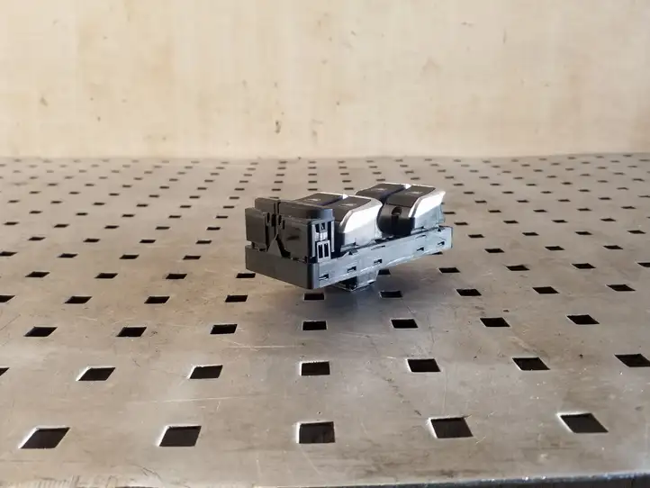 Audi A6 C7 (2011 - 2014) 4G0959851 Кнопка стеклоподъемников — фото 4