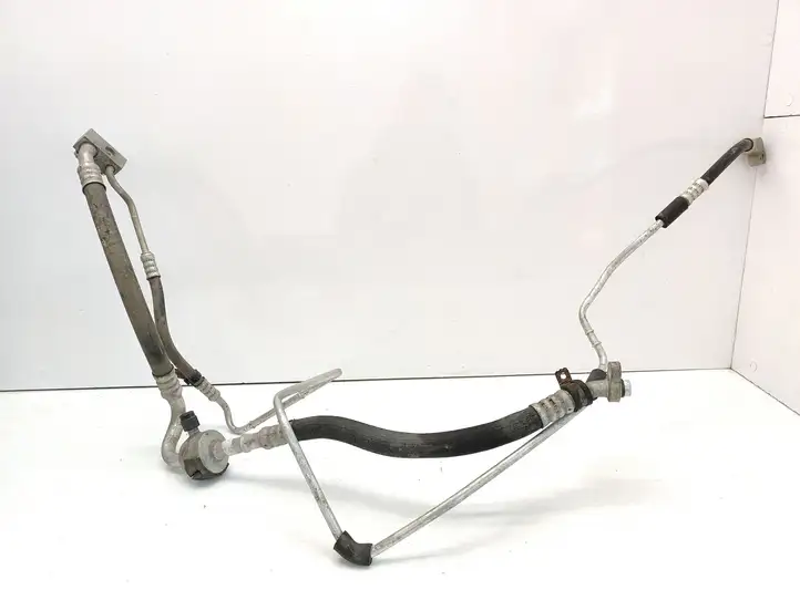 Opel Astra H (2004 - 2009) Трубки и шланги кондиционера — фото 1