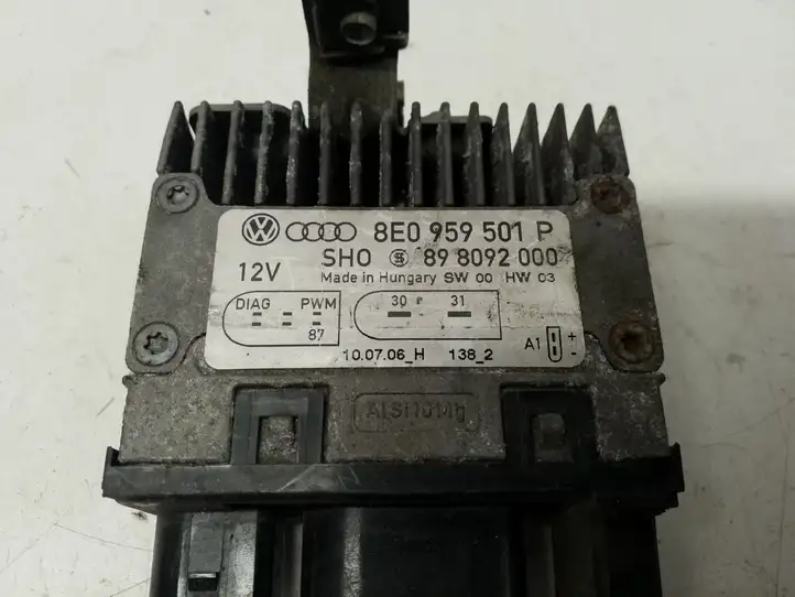 Audi A4 S4 B7 8E 8H (2004 - 2009) 898092000 Реле вентилятора охлаждения — фото 4