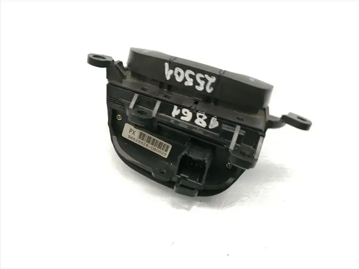 Chevrolet Captiva (2006 - 2011) 96628528 Кнопки на рулевом колесе — фото 2