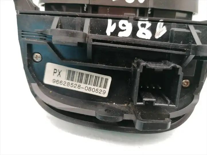 Chevrolet Captiva (2006 - 2011) 96628528 Кнопки на рулевом колесе — фото 4