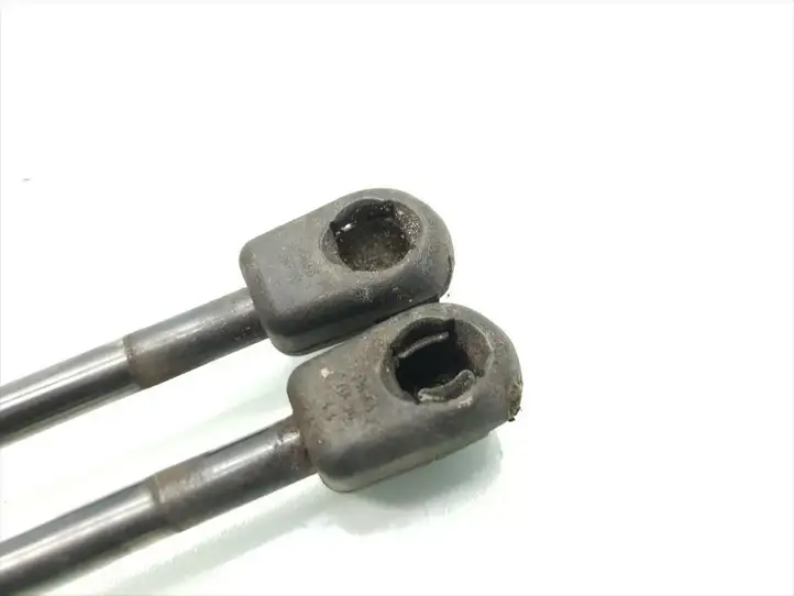 Ford Focus (2005 - 2008) 4M51-A406A10-AB Амортизатор крышки багажника — фото 4