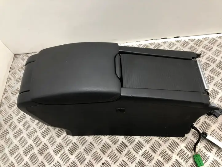 Volvo S60 (2010 - 2013) Ящик центральной консоли — фото 3
