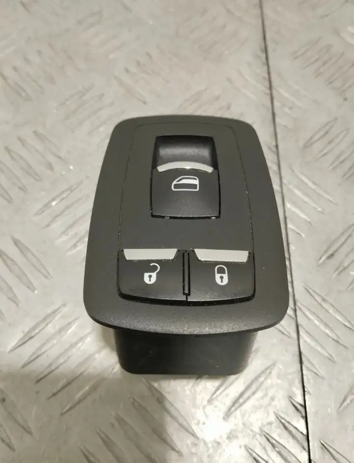 Maserati Ghibli (2013 - 2017) 670025405 Кнопка стеклоподъемников — фото 1
