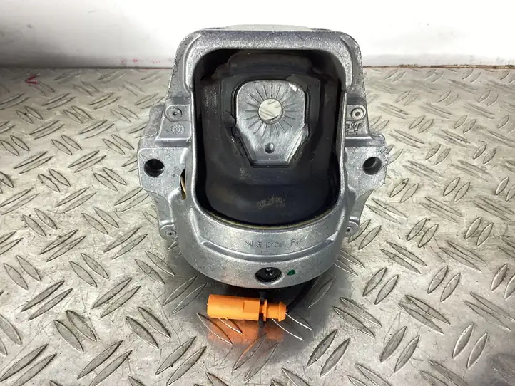 Audi A4 S4 B8 8K (2007 - 2011) 8K0199381PC Опора двигателя — фото 1