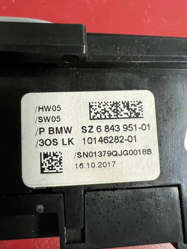 BMW X3 G01 (2018 - 2024) 6843951 Кнопка ESP — фото 3