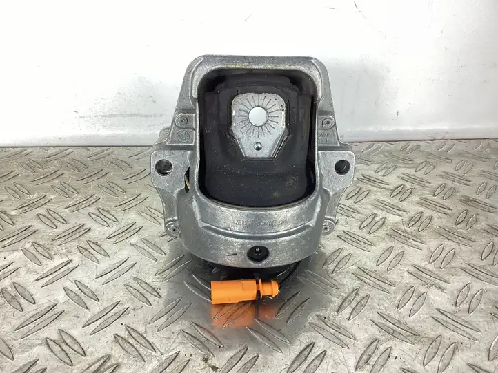 Audi A4 S4 B8 8K (2007 - 2011) 8K0199381NQ Опора двигателя — фото 1