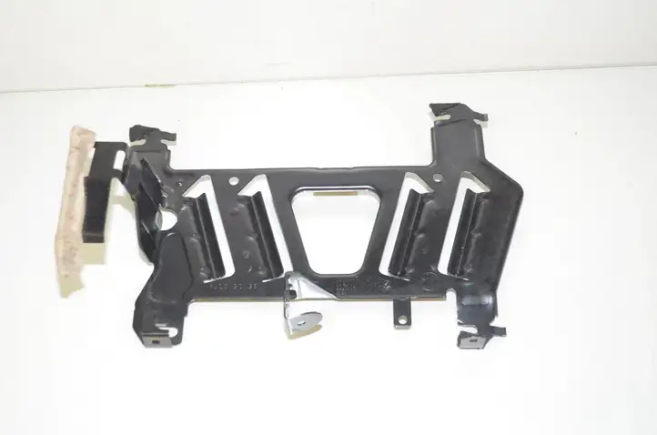 BMW 3 F30 F35 F31 (2012 - 2018) 9313776 Кронштейн усилителя звука — фото 1