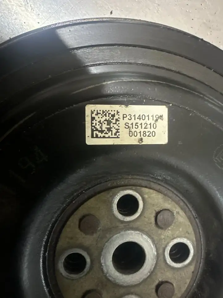 Volvo V70 (2013 - 2016) P31401194 Шкив коленчатого вала — фото 1