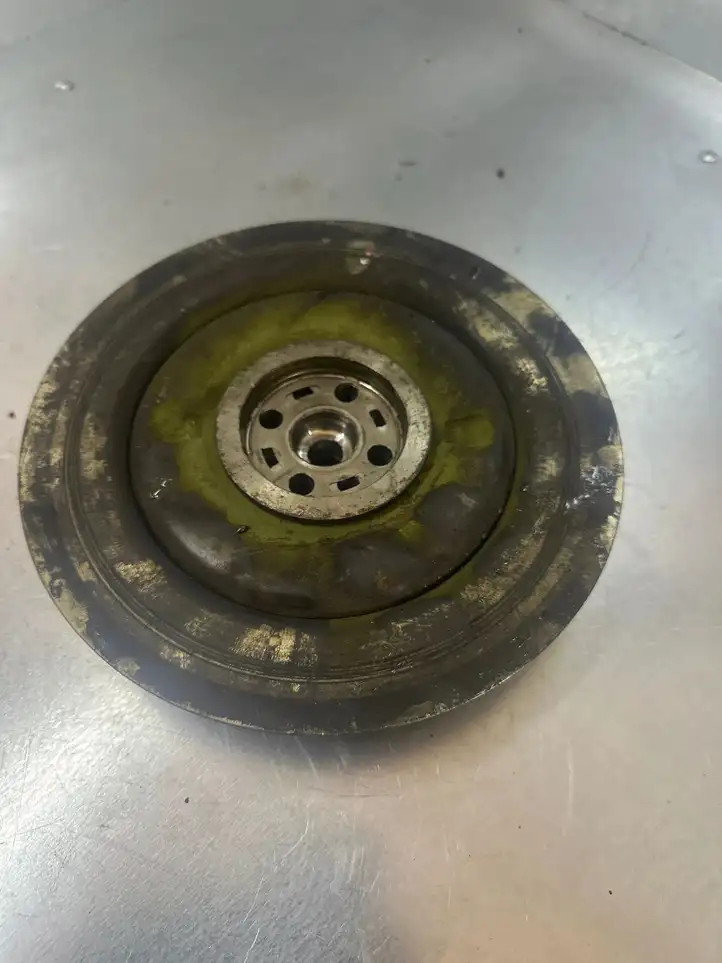 Volvo V70 (2013 - 2016) P31401194 Шкив коленчатого вала — фото 3