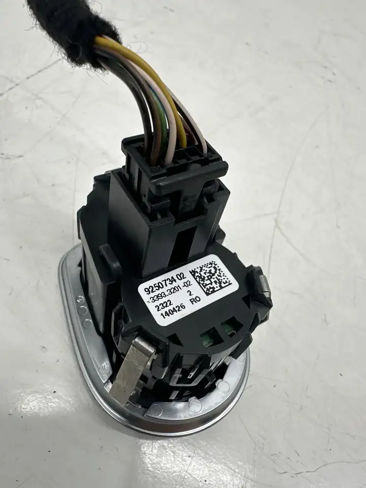 BMW 1 F20 F21 (2011 - 2019) 9250734 Включатель зажигания и стартера — фото 3
