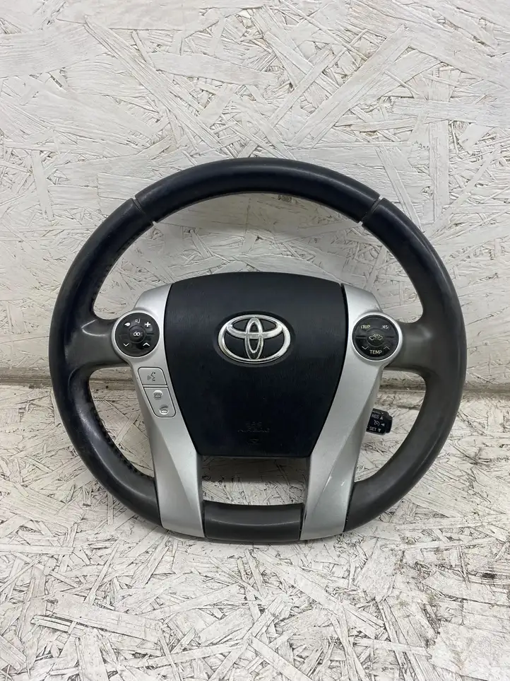 Toyota Prius (XW30) (2009 - 2015) Руль — фото 1
