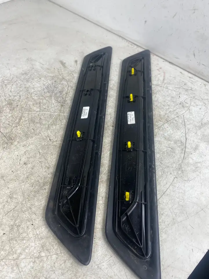 BMW 3 F30 F35 F31 (2012 - 2018) 7289215 Наружная отделка переднего порога — фото 3