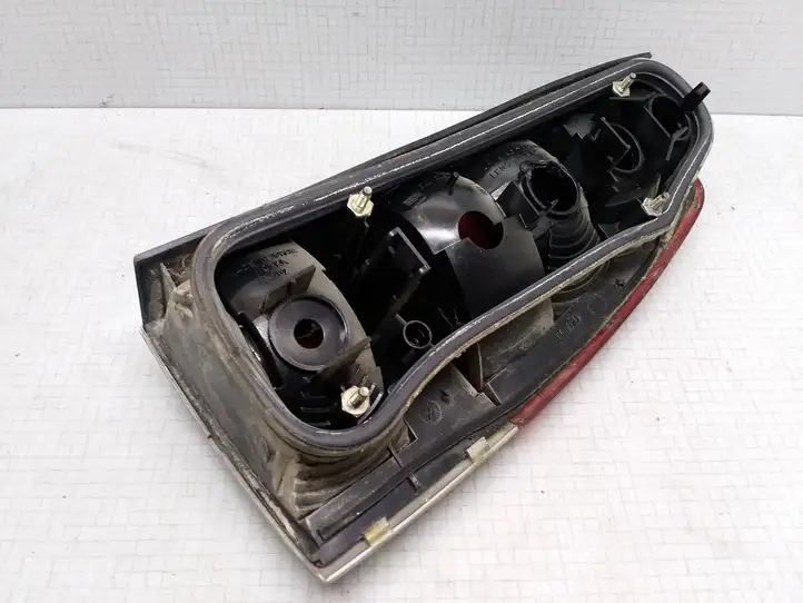 Seat Cordoba (6K) (1999 - 2002) 6K0945111B Задний фонарь в кузове — фото 3