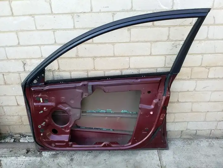 Nissan Primera (2001 - 2008) Дверь — фото 3
