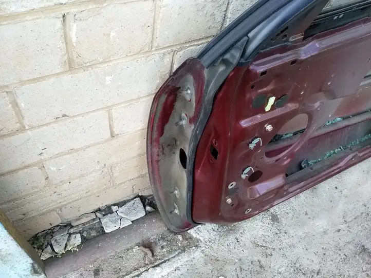 Nissan Primera (2001 - 2008) Дверь — фото 4