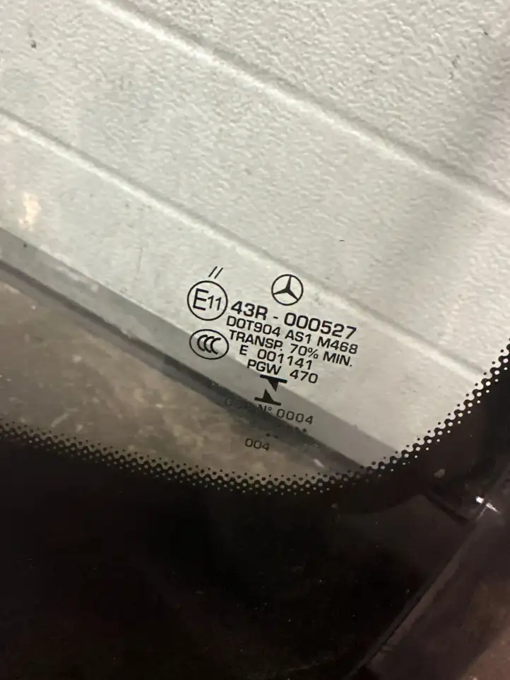 Mercedes-Benz E AMG W213 (2016 - ) A21367007011 Переднее стекло — фото 4