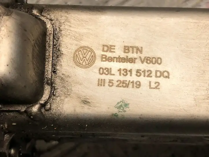 Volkswagen PASSAT B7 (2011 - 2014) 03L131512DQ Охладитель клапана EGR — фото 3