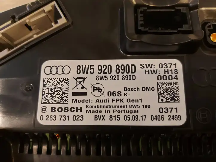 Audi Q5 SQ5 (2017 - ) 8W5920890D Другие приборные щитки — фото 5