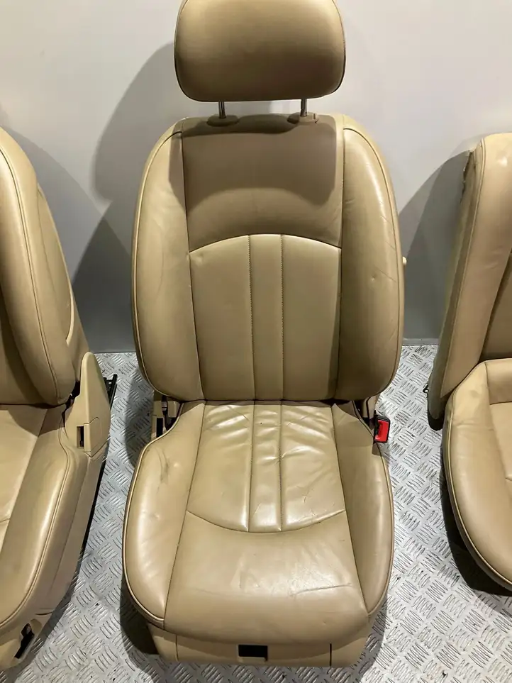Mercedes-Benz CLS C219 (2003 - 2011) Комплект салона — фото 21