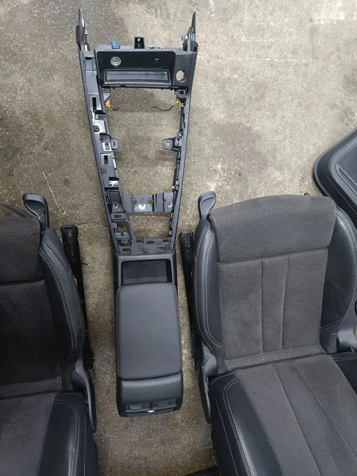 Audi A4 S4 B9 8W (2019 - ) Комплект отделки дверей — фото 9