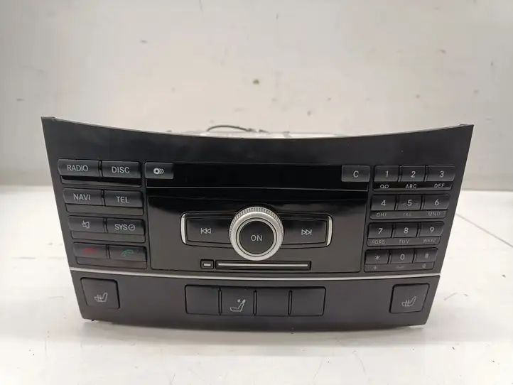 Mercedes-Benz E W212 (2009 - 2016) A2129063001 Магнитола / мультимедийная система — фото 1