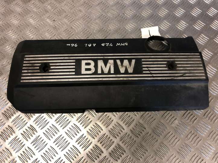 11121748633 BMW 7 E38 Variklio dangtis (apdaila)