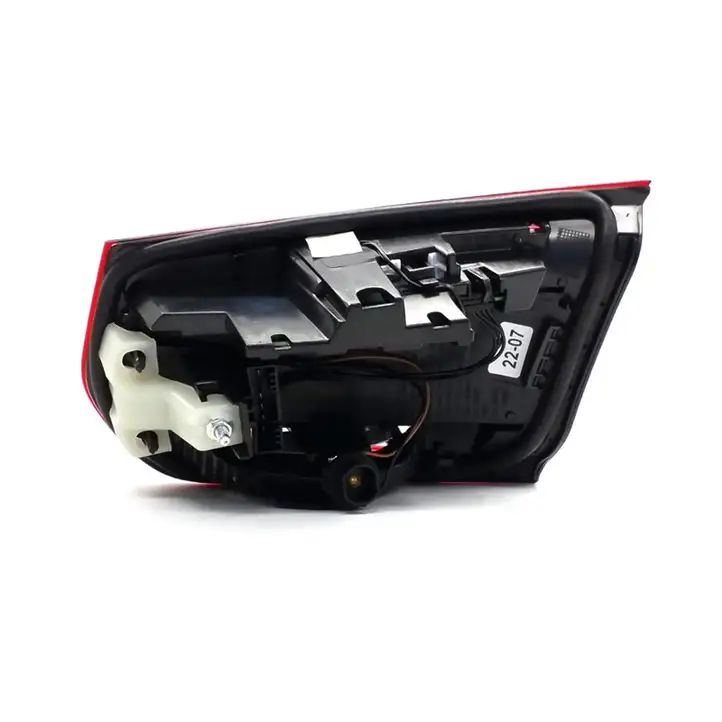 BMW 3 F30 F35 F31 (2012 - 2018) 63217456521 Задний фонарь в крышке багажника — фото 3