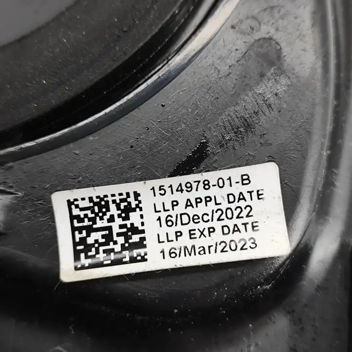 Tesla Model 3 (2017 - 2023) 151497801B Заднее боковое стекло — фото 6