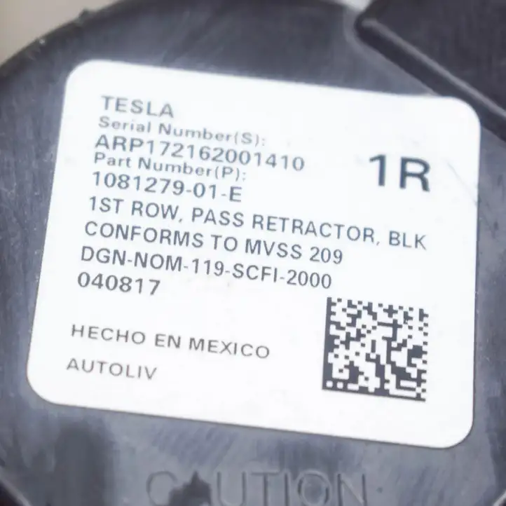 Tesla Model 3 (2017 - 2023) 108127901E Передний ремень безопасности — фото 6