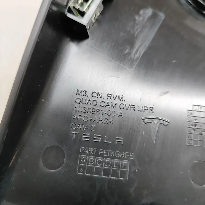 Tesla Model 3 (2017 - 2023) 153598100A Прочие детали салона — фото 6