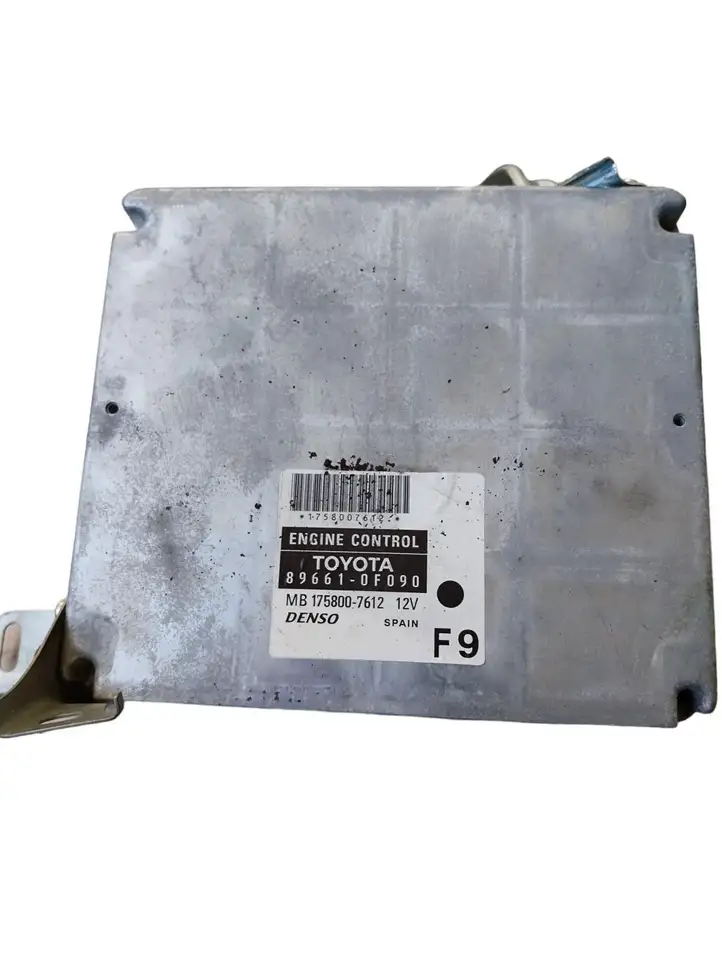 Toyota Corolla Verso E121 (2004 - 2007) 896610F090 Комплект системы зажигания — фото 15