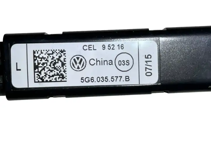 Volkswagen Golf VII (2013 - 2019) 5G6035577B Усилитель антенны — фото 5