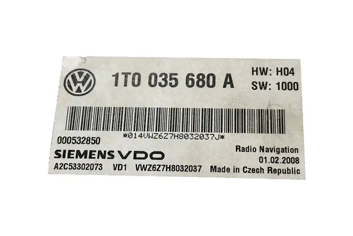 Volkswagen PASSAT B6 (2005 - 2010) 1T0035680A Магнитола / мультимедийная система — фото 3