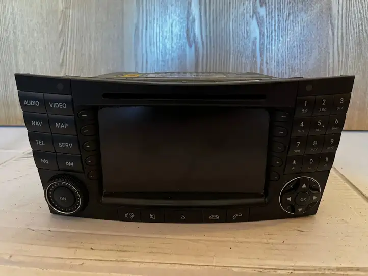 Mercedes-Benz E W211 (2002 - 2009) A2118270157 Навигационные карты CD/DVD — фото 1