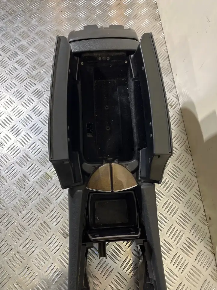 Mercedes-Benz E W211 (2002 - 2009) A2116800250 Центральная консоль — фото 2