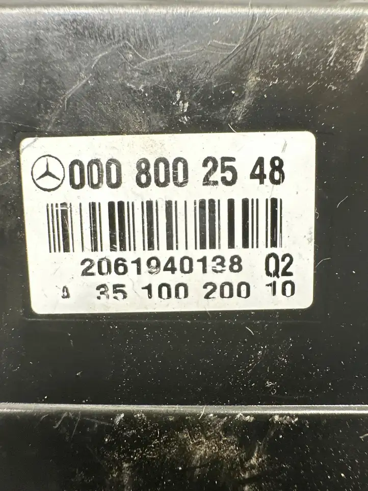 Mercedes-Benz GL X164 (2006 - 2012) A3510020010 Вакуумный насос центрального замка — фото 3