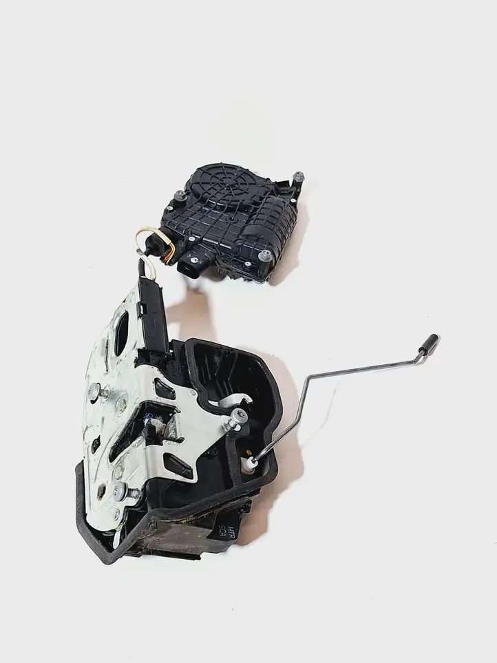 BMW 5 F10 F11 (2009 - 2016) 7154516 Замок задней двери — фото 4
