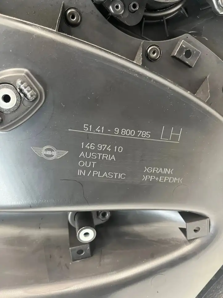 Mini Cooper Countryman R60 (2010 - 2016) 9800785 Обшивка задней двери — фото 3