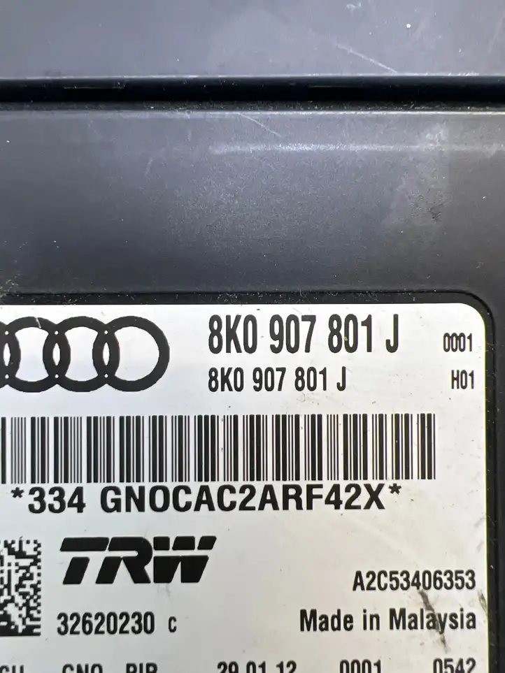 Audi A5 8T 8F (2011 - 2016) 8K0907801J Блок управления стояночным тормозом — фото 3
