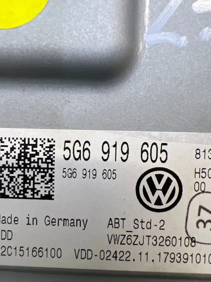 Volkswagen Polo VI (2015 - 2019) 5G6919605 Магнитола / мультимедийная система — фото 3