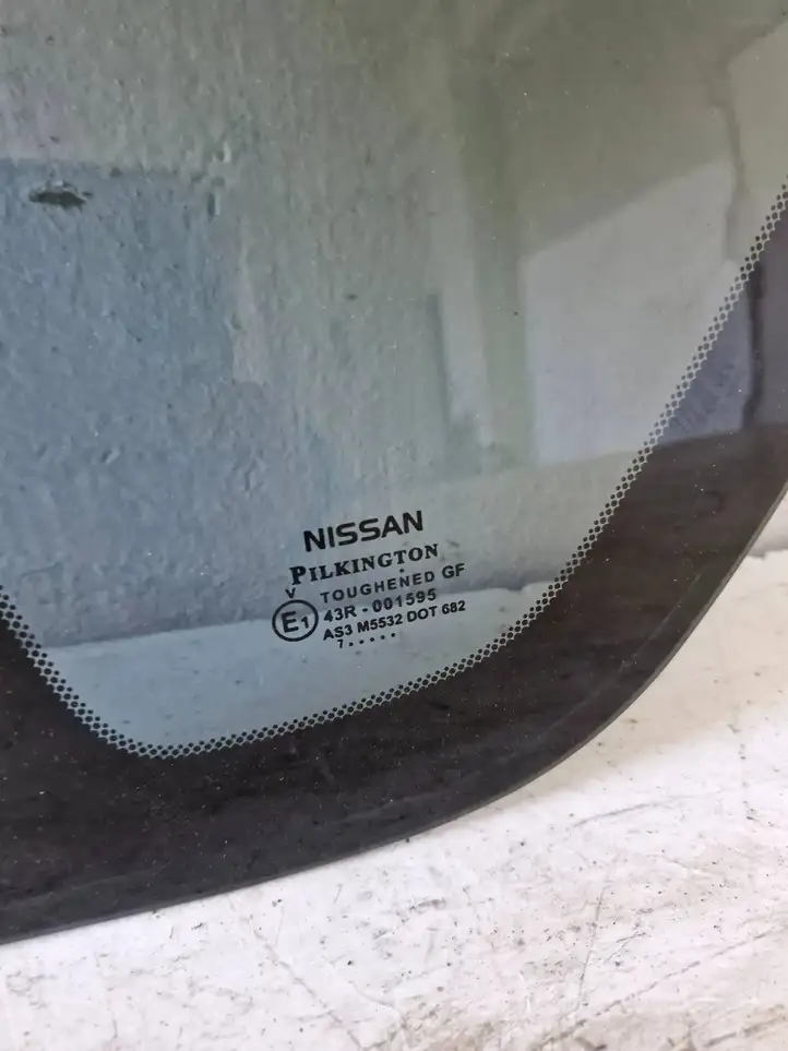 Nissan Note (E11) (2006 - 2014) 43R001595 Заднее боковое стекло — фото 2
