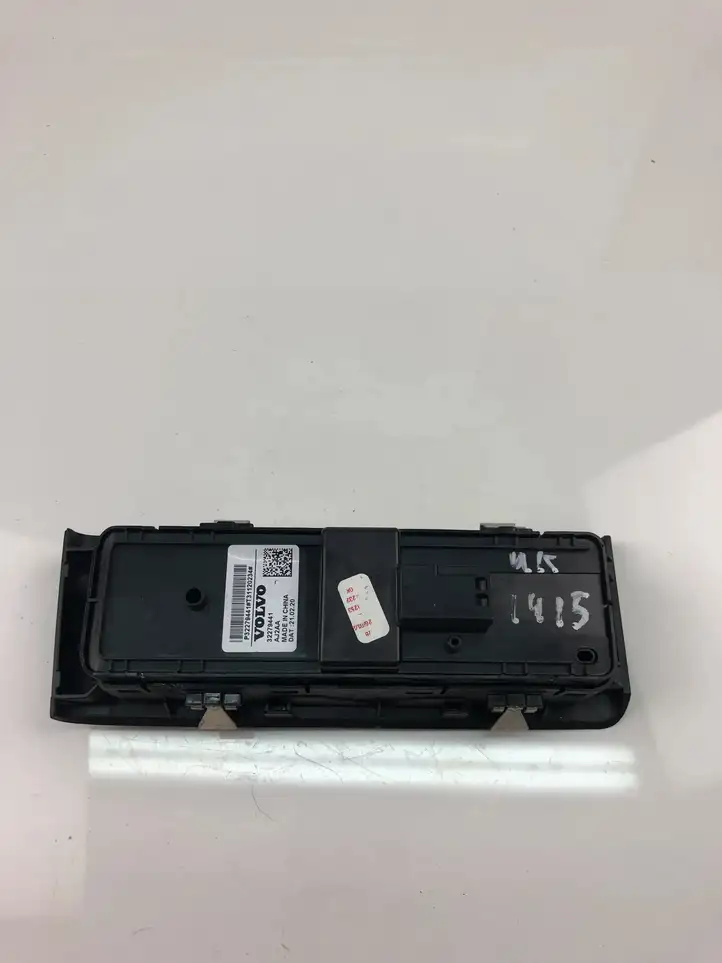 Volvo XC40 (2017 - ) 32279441 Кнопка стеклоподъемников — фото 3