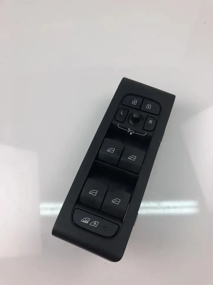 Volvo XC40 (2017 - ) 32319765 Кнопка стеклоподъемников — фото 1