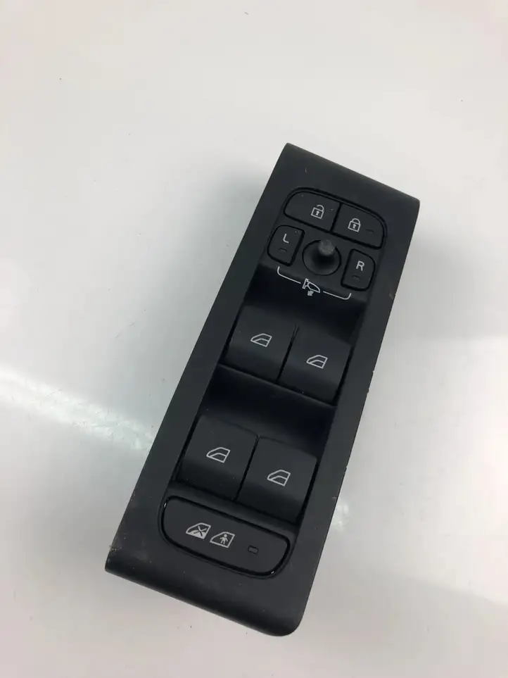 Volvo XC40 (2017 - ) 32279441 Кнопка стеклоподъемников — фото 1
