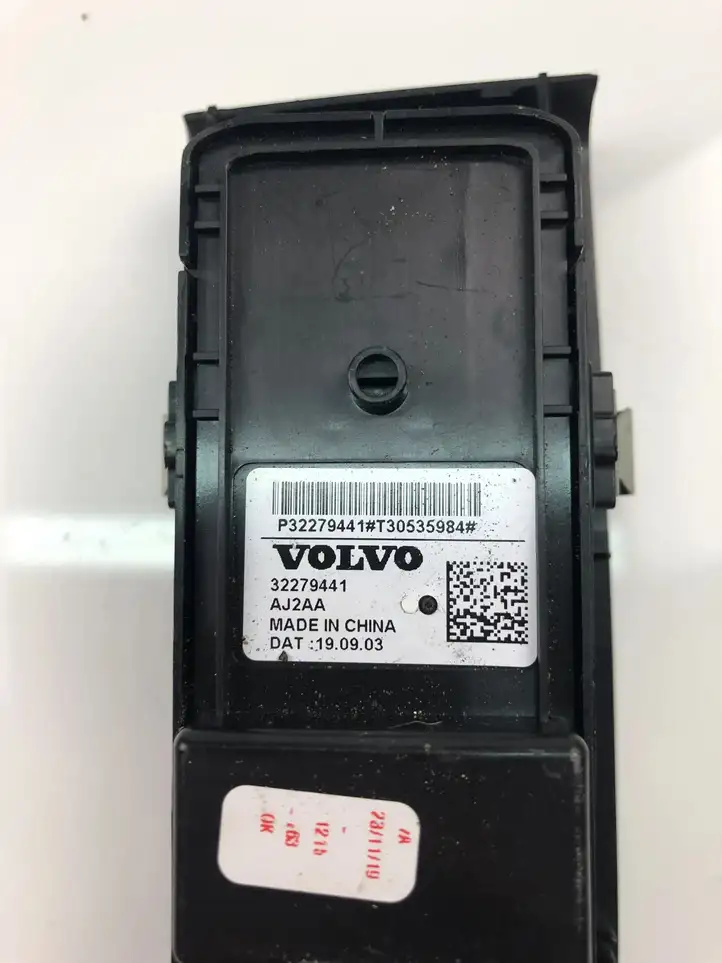 Volvo XC40 (2017 - ) 32279441 Кнопка стеклоподъемников — фото 4