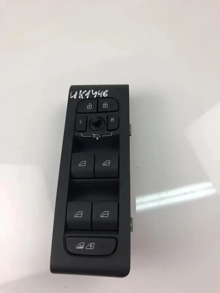 Volvo XC40 (2017 - ) 32279441 Кнопка стеклоподъемников — фото 2